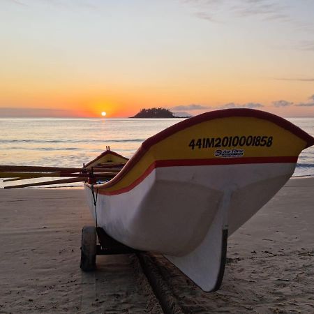 Temporada Praia De Palmas Sc Governador Celso Ramos Exterior foto