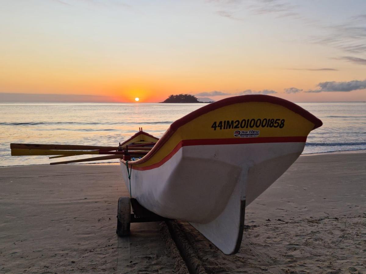 Temporada Praia De Palmas Sc Governador Celso Ramos Exterior foto